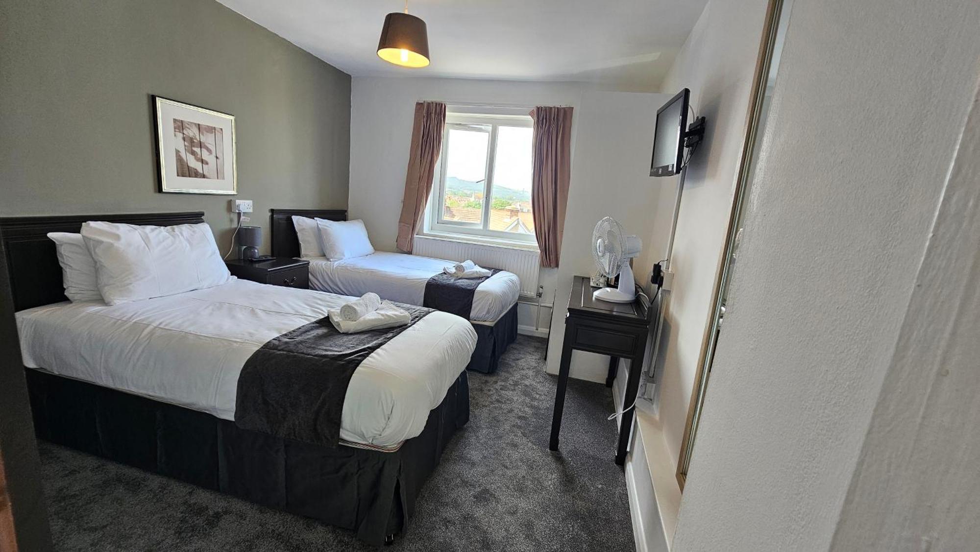 The Strand Hotel Eastbourne Bagian luar foto