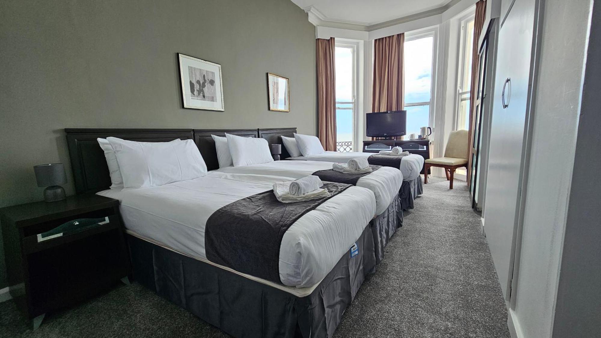 The Strand Hotel Eastbourne Bagian luar foto