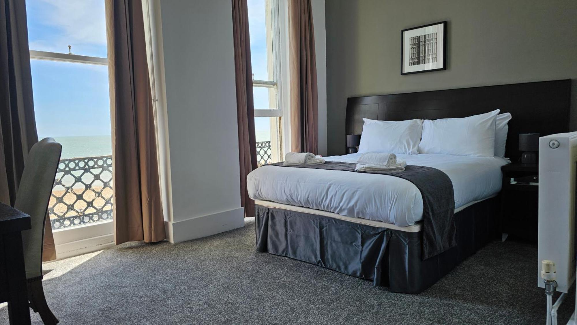 The Strand Hotel Eastbourne Bagian luar foto