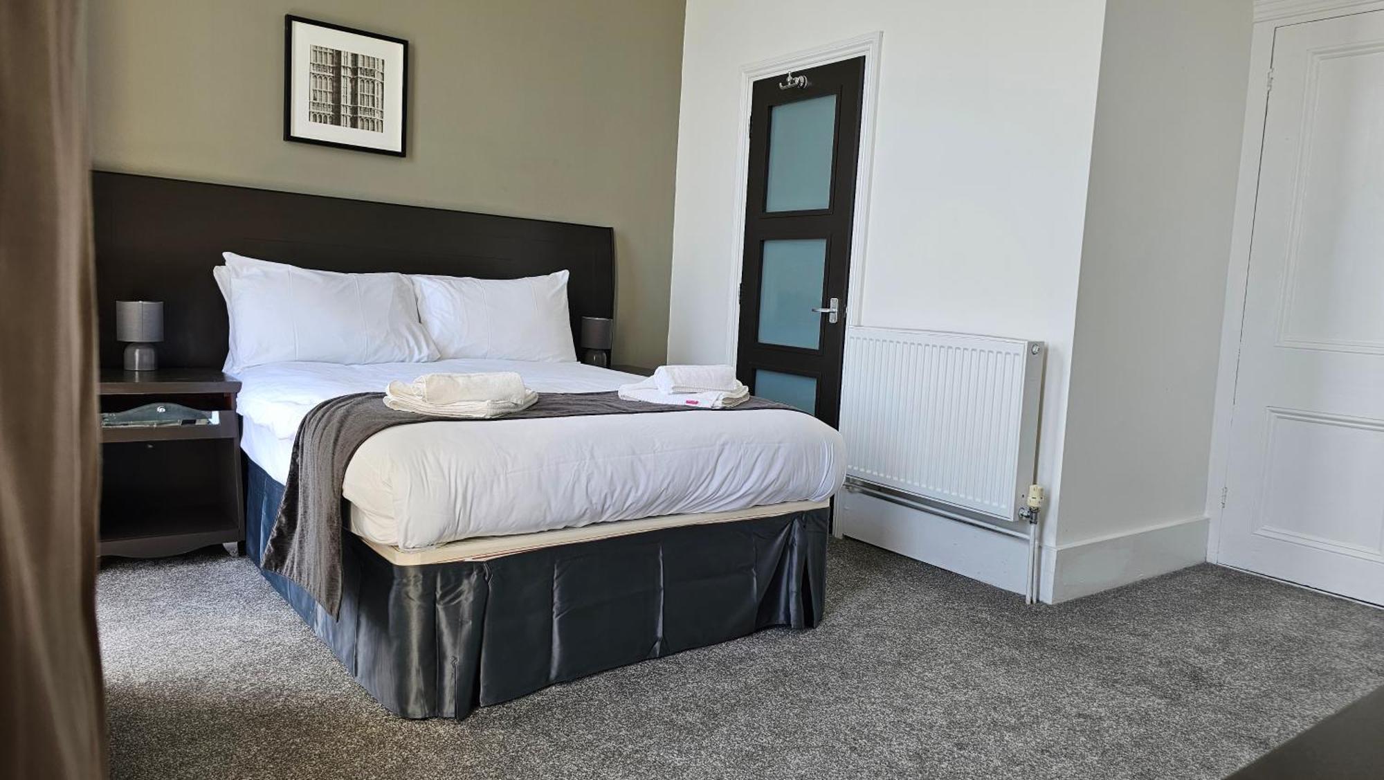 The Strand Hotel Eastbourne Bagian luar foto