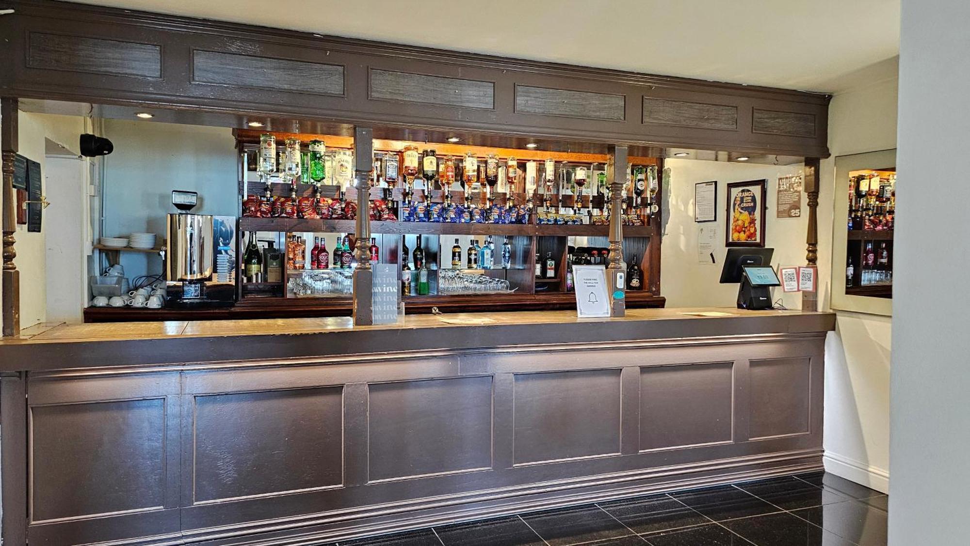 The Strand Hotel Eastbourne Bagian luar foto