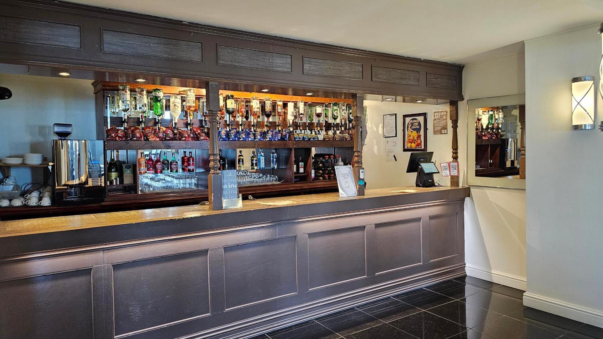 The Strand Hotel Eastbourne Bagian luar foto